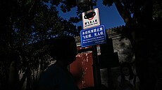 Cedule upozor�ující na zákaz pou�ívání dron� v Pekingu. �ínská metropole od...