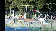 Na koupali�ti Dubice na �eskolipsku letos zlep�ili zázemí pro kemp i karavany,...