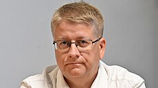Kandidátku hnutí Na�e �esko v Ostrav� - Jihu vede florbalový mana�er Pavel...