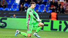 Zklamaný branká� Plzn� Florian Wiegele.