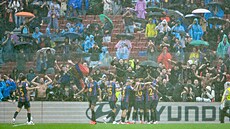 Na stadionu katalénského celku bylo ve st�edu ve�er hodn� de�tivo.
