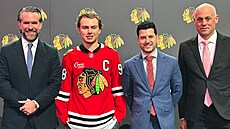 Connor Bedard po jmenování novým kapitánem týmu Chicaga Blackhawks.