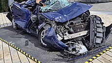 Vraky aut po Praze p�ipomínají �idi��m, aby dávali pozor p�i jízd�.