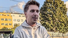 MenT si vzal pod palec i rozcvi�ku, u� na startu rozdával úsm�vy.