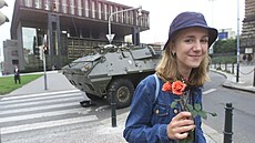 Transportér chránící Rádio Svobodná Evropa v Praze po 11. zá�í.