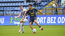 Zlínský zálo�ník Ji�í �tefan b�hem zápasu proti Hradci Králové.