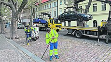 Pokud �idi� nap�íklad odjede na dovolenou a vrátí se a� po vy�i�t�ní ulice,...