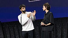 Rachel Szorová a Juval Abraham s cenou poroty za film Naza na 83. ro�níku...