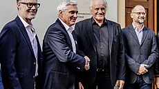 Knihovna Václava Havla se kv�li spor�m p�ejmenovala na 1. prezidentská...