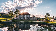 Místo pro podzimní wellness retreat s výhledem na Lipno.