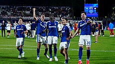 Fotbalisté Coma oslavují výhru nad Lipskem.