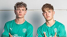 Anton (vlevo) a Nikolas Stehlíkovi hrají za �pan�lský Alhendín