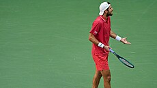 Ruský tenista Karen Cha�anov v semifinále US Open