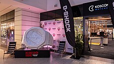 Otec hodinek Casio G-Shock Kikuo Ibe na setkání s noviná�i a fanou�ky v Praze