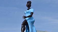 Pohled na sochu �Lady in Blue� od newyorské um�lkyn� Tschabalaly Selfové,...