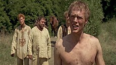 Alan Tudyk, Mark Addy, Heath Ledger a Paul Bettany ve filmu P�íb�h rytí�e (2001)