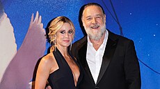 Britney Theriotová a Russell Crowe na filmovém festivalu v Benátkách (11. zá�í...