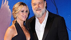 Britney Theriotová a Russell Crowe na filmovém festivalu v Benátkách (11. zá�í...