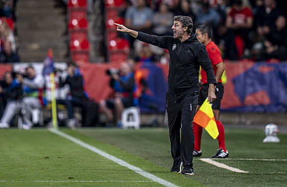 Spanish coach Santi Denia evaluates his Czech debut