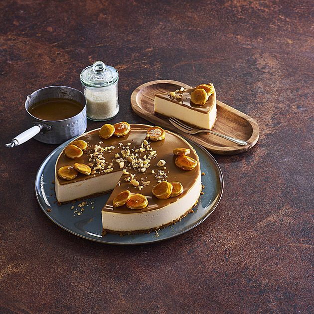 Banánový cheesecake s karamelem: Recept s tvarohem a karamelizovanými banány