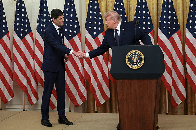 Střet Trumpa s Fedem. Sazby šly nahoru, přestože prezident chtěl levnější půjčky