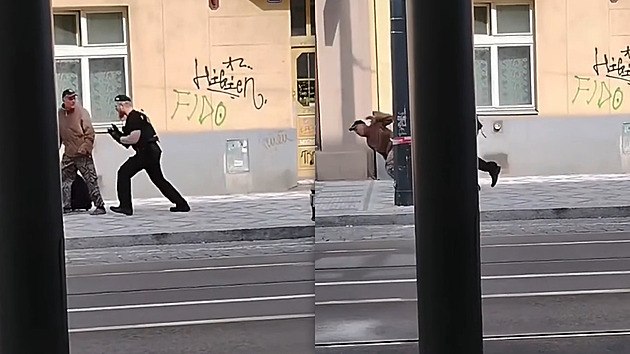 Ty mi budeš vyhrožovat? Pražský strážník srazil bezdomovce, chodkyně ho natočila