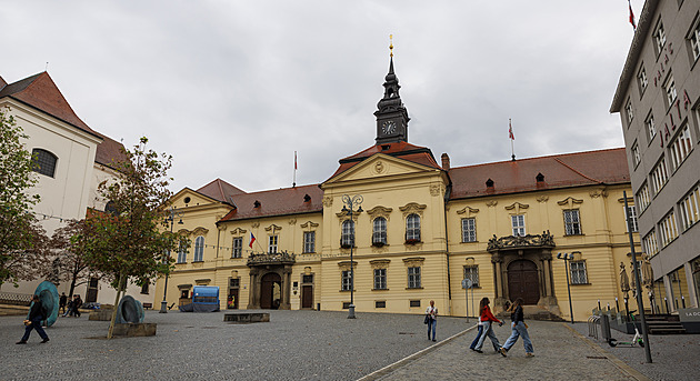Vysvědčení pro vedení Brna: z bydlení by propadlo, školství zvládlo za jedna