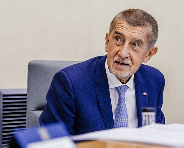 Zlom po několikadenním nepřetržitém růstu. Pohonné hmoty zlevní