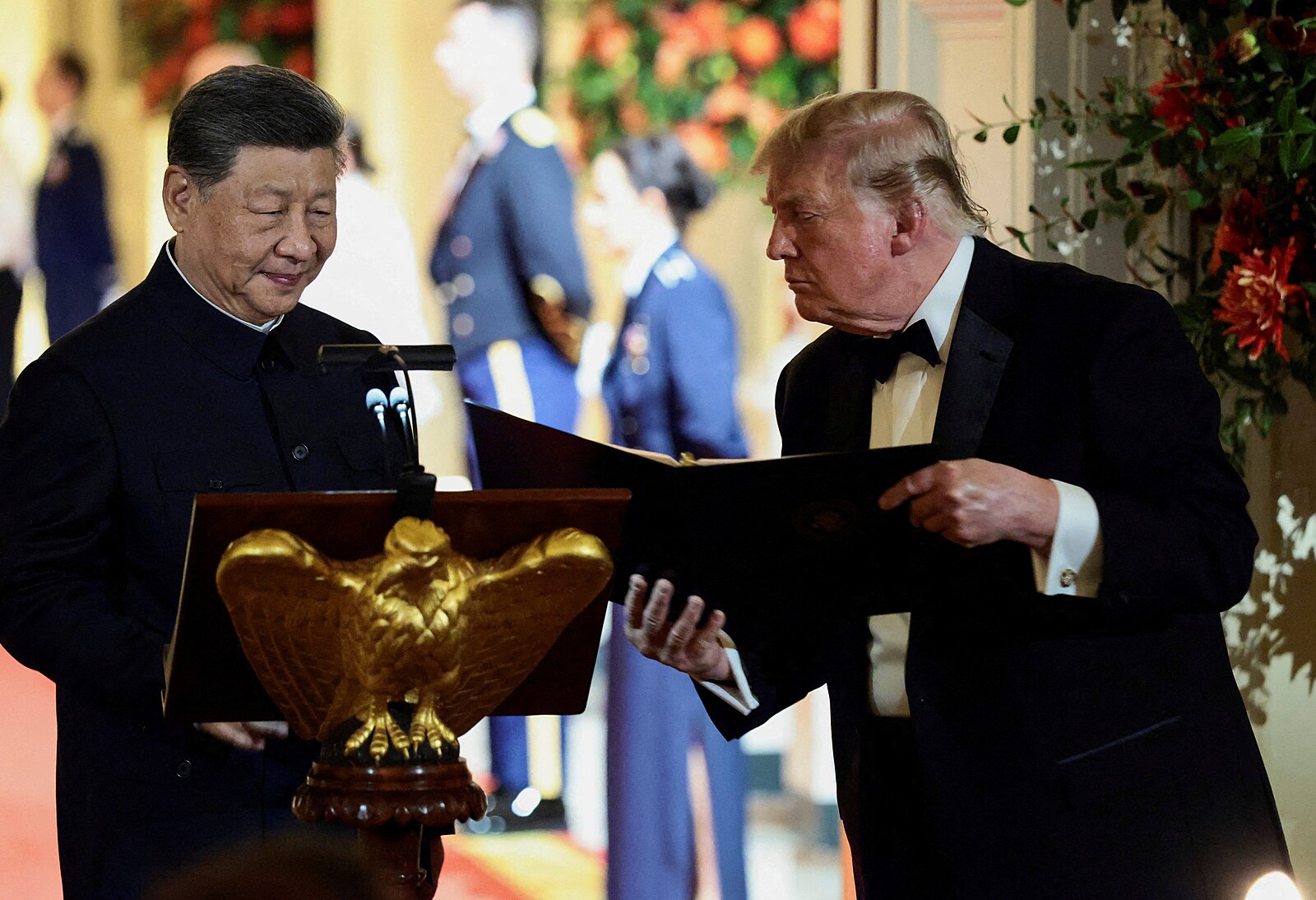 Okoun v krustě, Musk a pompa. Ale jinak schůzka Trumpa se Siem nic nepřinesla