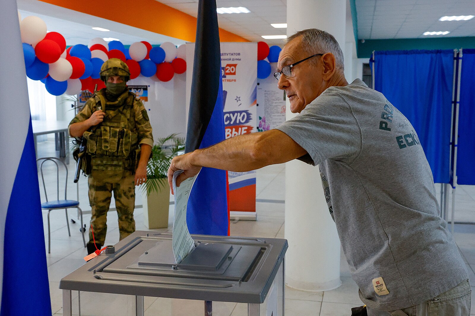 Jednotné Rusko míří k rekordnímu volebnímu výsledku. Opozici předem vyloučili