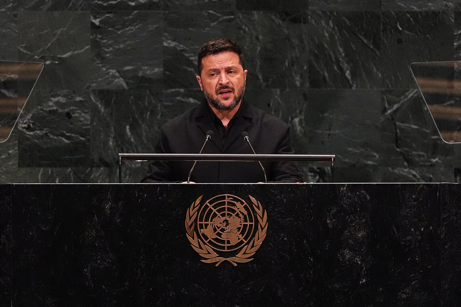 Neútočíme na ropu, ale na financování ruské války, bránil se Zelenskyj v OSN