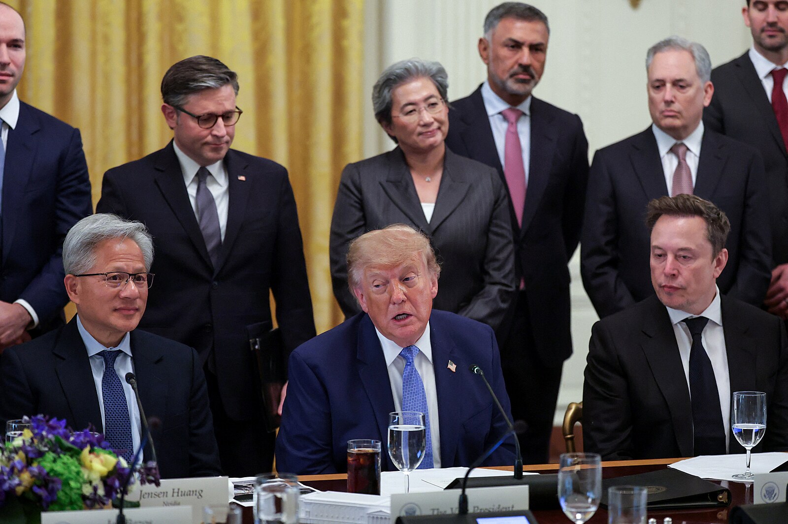 Z umělé inteligence je zakázané sousloví. Kdo ho použije, je nepřítel, varuje Trump