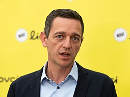 Jan Grolich (KDU-�SL) na tiskové konferenci poslaneckého klubu KDU-�SL ve...