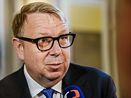 Ministr práce a sociálních v�cí za ANO Ale� Juchelka p�ed jednáním vlády, která...