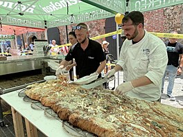V roce 2024 vzniklo na Amerických Panenských ostrovech calzone o hmotnosti...