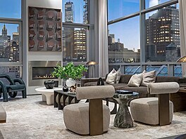Jedním z hlavních lákadel jsou výhledy na Manhattan, �eku Hudson, Brooklynský...