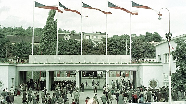 II. výstava �eskoslovenského strojírenství Brno 1956