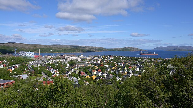 Kirkenes je zn�m� p�edev��m jako jeden z p��stav� arktick�ch v�letn�ch lod�.