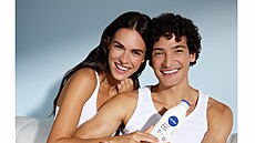 T�lové mléko Nivea Repair & Care Urea jemn� odstra�uje odum�elé ko�ní bu�ky,...