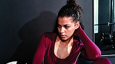 Burgundská barva pat�í k top odstín�m podzimu, po�ídit si v ní i sportovní úbor...