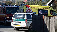 Záchraná�i zasahují p�ed základní �kolou ve Sta�kov� na severu Slovenska, kde...