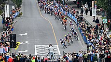 Peloton vítaly v ulicích Montrealu tisíce fanou�k�.