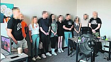 Ve spolupráci s ukrajinskou policí se ob�as da�í odhalovat call centra a...