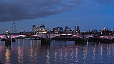 V únoru rada m�stské �ásti Kensington a Chelsea zakázala vjezd automobil� na...