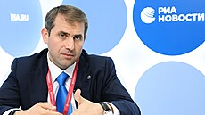 Ilan �or ve stánku agentury RIA Novosti v Moskv� (5. �ervna 2026)