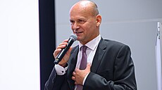 Volba nového rektora Univerzity Tomá�e Bati ve Zlín�. Na dal�í �ty�i roky se...
