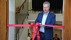 Hejtman Richard Brabec p�i slavnostním otev�ení zrekonstruované konzervato�e