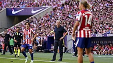 Trenér Realu Madrid José Mourinho b�hem zápasu s Atlétikem.