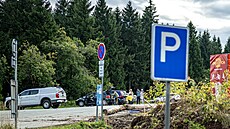 P�ípravné práce na roz�í�ení parkovi�t� v horském sedle u �erlichu (24. zá�í...