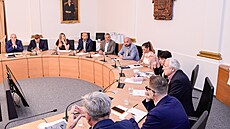 Koalice ANO, PRO Plze�, Pirát� a STAN na plze�ské radnici se chlubí úpravou západní �ásti nám�stí Republiky. 
